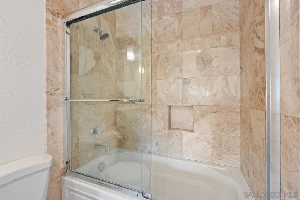 MLS #250032084SD img 4