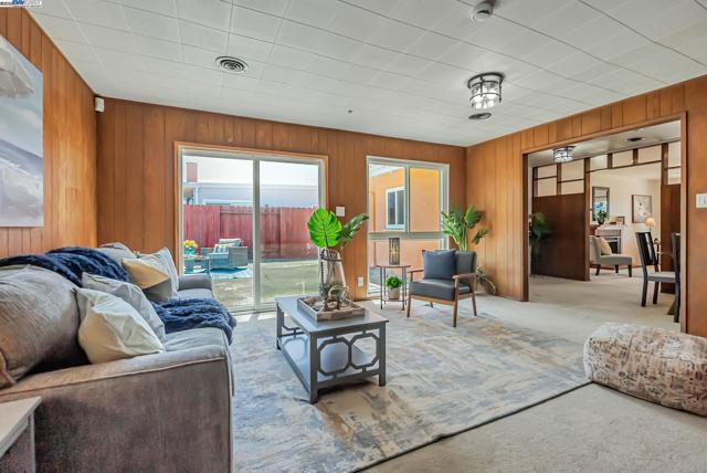 23192 Santa Clara Street, Hayward CA: https://media.crmls.org/mediaz/e72f5767-e252-4d1a-978d-bd0c6a2a6af3.jpg
