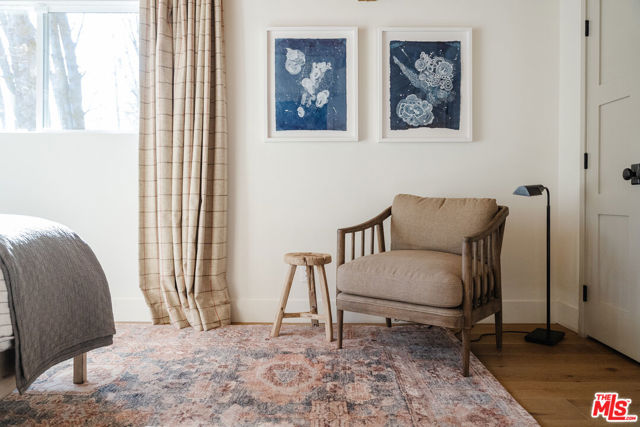 28805 North Shore Road, Lake Arrowhead CA: https://media.crmls.org/mediaz/e72fe4dc-2a56-424d-94cb-27576ff95291.jpg