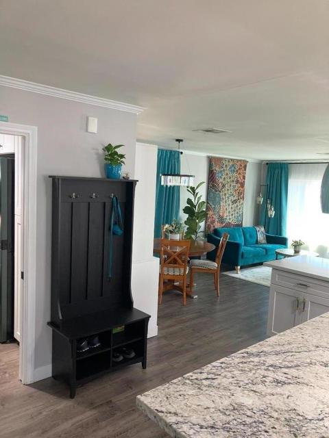 7217 San Luis Street, Carlsbad CA: https://media.crmls.org/mediaz/e7308eaf-5e8f-4f87-b284-3c2457cdc950.jpg