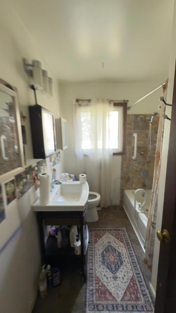 909 Elizabeth Way, Sunnyvale CA: https://media.crmls.org/mediaz/e730ed99-0c38-4942-b9b8-4a59293f9afd.jpg
