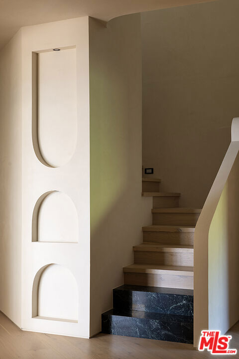 Drew Fenton | 16401 Mulholland Drive Los Angeles CA | MLS: 7706113