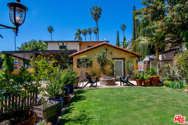664 S Highland Avenue, Los Angeles CA: https://media.crmls.org/mediaz/e7311ad0-2ce9-44ad-bfc0-489a71e8f5bf.jpg