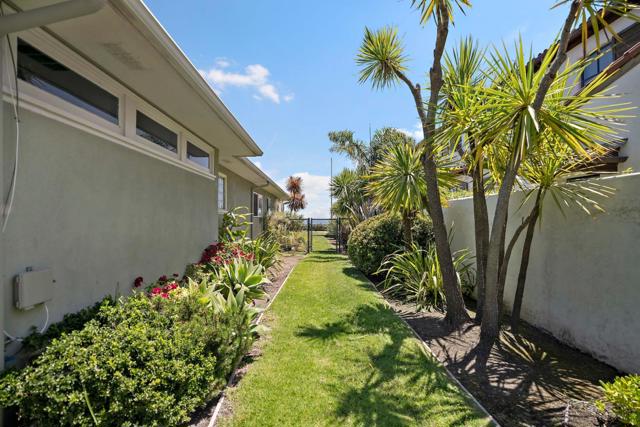 4120 Opal Cliff Drive, Santa Cruz CA: https://media.crmls.org/mediaz/e7311efb-41fc-49de-b11f-452243c16623.jpg