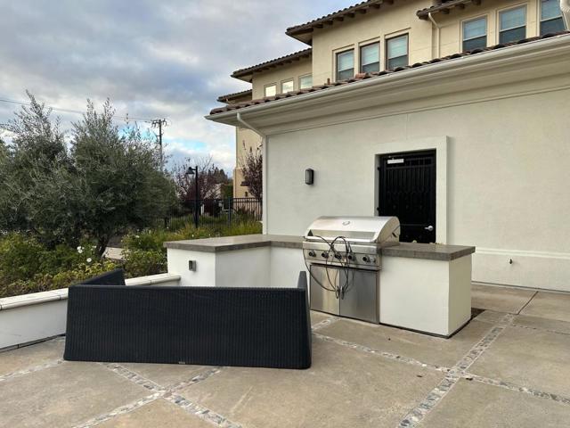 1068 Bigleaf Place, San Jose CA: https://media.crmls.org/mediaz/e7312fbc-5c98-400b-8cd3-db0060f6aaaf.jpg