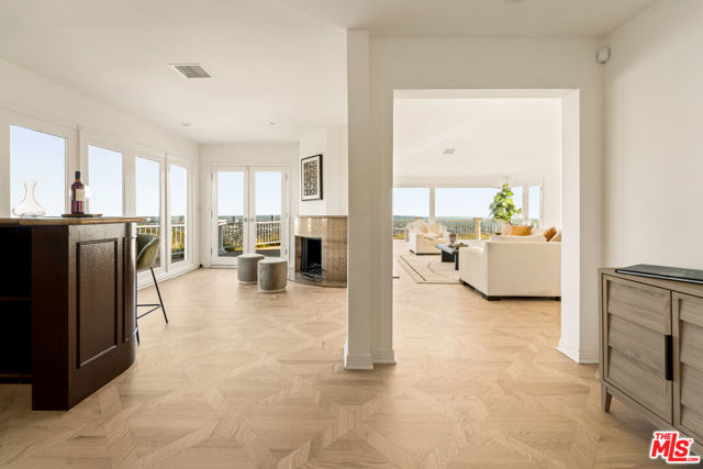 8527 Hedges Way, Los Angeles CA: https://media.crmls.org/mediaz/e731c66a-37cf-41d9-9d4a-516a6d31c055.jpg