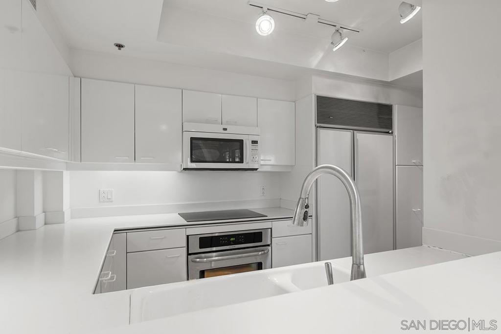 100 Harbor Drive - photo 15