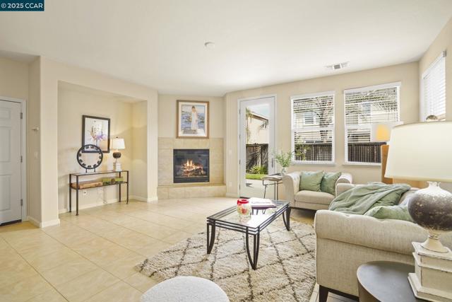 507 Livingston Court, Discovery Bay CA: https://media.crmls.org/mediaz/e73212ac-00ea-4870-b2f6-17391511435a.jpg