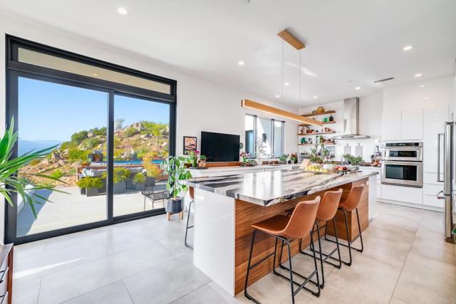403 Black Canyon Place, Ramona CA: https://media.crmls.org/mediaz/e7323cf8-e47b-4927-a201-a43389ef616c.jpg