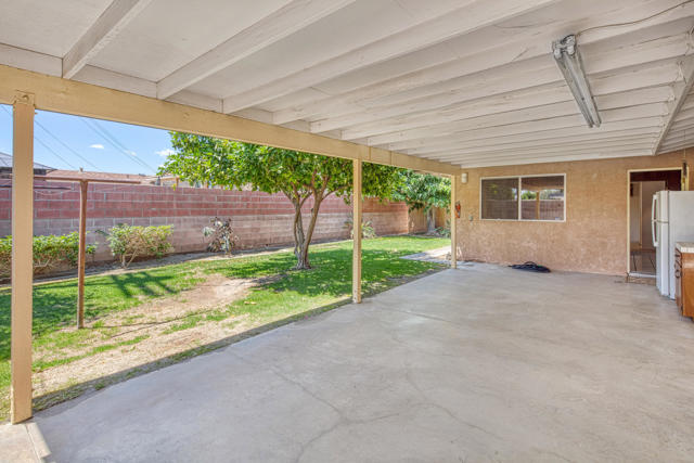 81103 Alberta Avenue, Indio CA: https://media.crmls.org/mediaz/e732499c-c843-4374-90f5-86c1890e6004.jpg