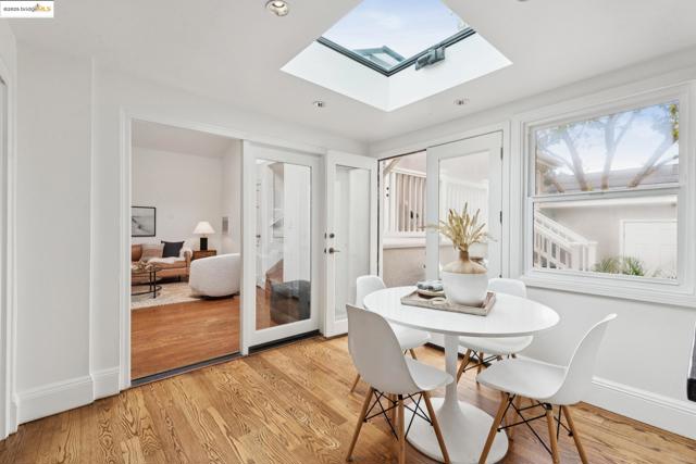 3 Craig Ave, Piedmont CA: https://media.crmls.org/mediaz/e7326660-3b3f-402f-9358-292837279444.jpg