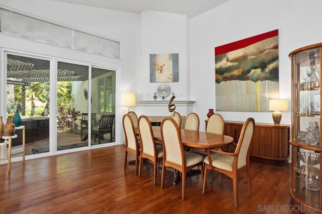 17635 Parlange Pl, San Diego CA: https://media.crmls.org/mediaz/e732b9bf-5434-4e52-99c2-100e34a170eb.jpg