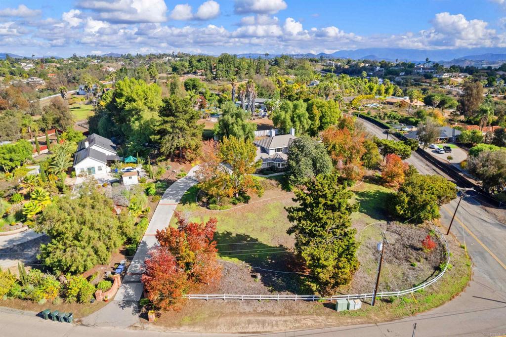 E7332Ad5 8908 4232 B5Dd B4Ee42924De1 1474 Via Encinos Drive, Fallbrook, Ca 92028 &Lt;Span Style='BackgroundColor:transparent;Padding:0Px;'&Gt; &Lt;Small&Gt; &Lt;I&Gt; &Lt;/I&Gt; &Lt;/Small&Gt;&Lt;/Span&Gt;