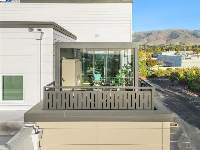 2250 Kilowatt Way, Fremont CA: https://media.crmls.org/mediaz/e7333bc3-ba8c-4261-9f58-2c6c2da8a687.jpg