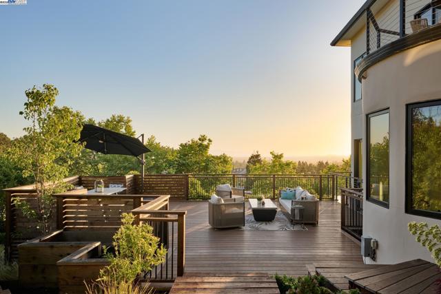 1615 Vinehill Court, Fremont CA: https://media.crmls.org/mediaz/e733d553-6396-444d-b8cd-5be8ba53dfad.jpg