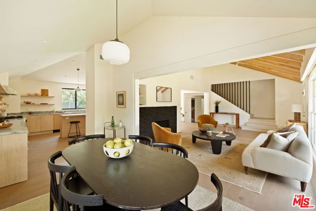 7401 Costello Avenue, Van Nuys CA: https://media.crmls.org/mediaz/e73481a9-9a0c-4b97-8da9-7eb71761e876.jpg
