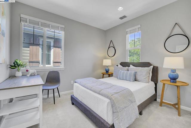 445 S 22Nd St, San Jose CA: https://media.crmls.org/mediaz/e7354031-f51f-4fd7-b9d2-78ee245da55f.jpg