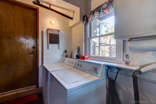 2661 Montclair St, San Diego CA: https://media.crmls.org/mediaz/e735edb7-ed7b-4e64-a7dd-aa4caee83d7b.jpg