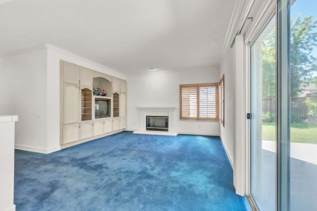9440 Medstead Way, Elk Grove CA: https://media.crmls.org/mediaz/e736b188-a0e3-4150-92ae-e54f3e14f117.jpg