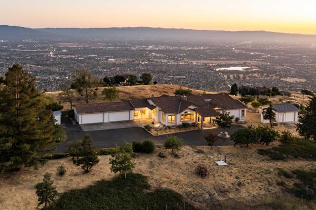 4024 Higuera Highland Lane, San Jose CA: https://media.crmls.org/mediaz/e736bb64-f46d-4bfd-baa2-bd1f78116b72.jpg