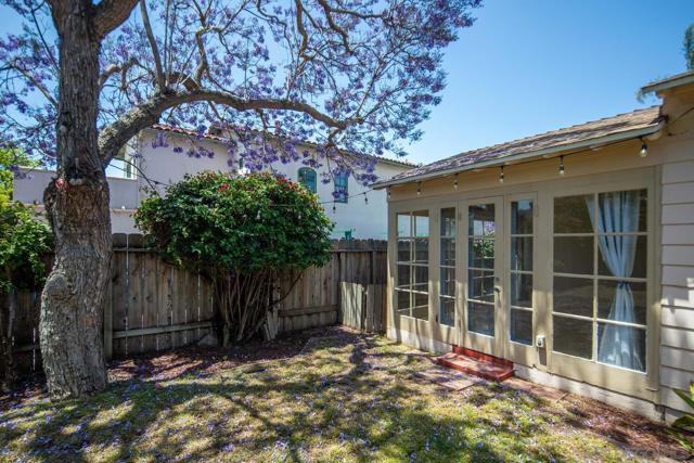1506 5Th St, Coronado CA: https://media.crmls.org/mediaz/e7373766-8069-448f-9e76-08199fb0cd0d.jpg