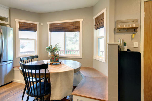 1225 Crestwood Drive, Big Bear CA: https://media.crmls.org/mediaz/e739306c-cf57-44f8-b23e-c0e57736dbf5.jpg