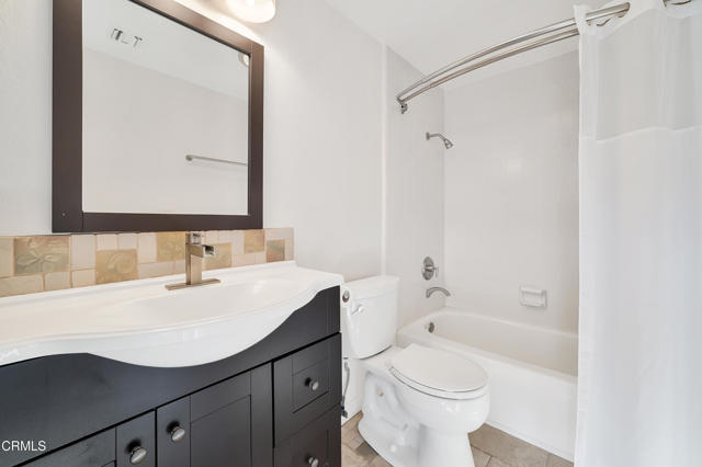 Detail Gallery Image 22 of 33 For 2010 Kingsbridge Way, Oxnard,  CA 93035 - 4 Beds | 3 Baths