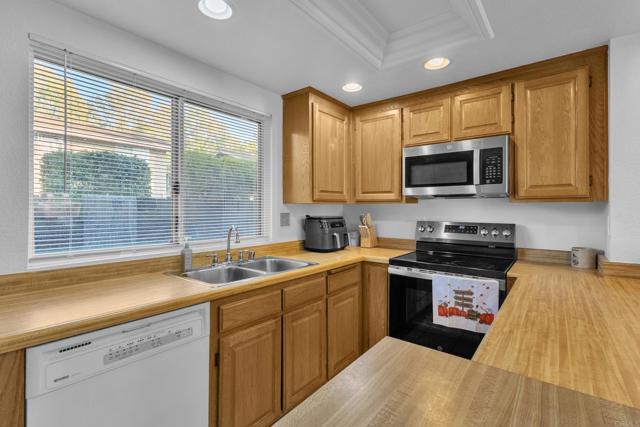 Detail Gallery Image 8 of 38 For 1539 Gustavo St #B,  El Cajon,  CA 92019 - 2 Beds | 1/1 Baths