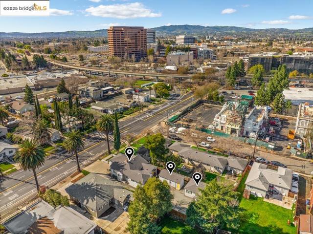2745 Concord Blvd, Concord CA: https://media.crmls.org/mediaz/e73c05b0-b80a-47cd-84b9-948d9601c2a1.jpg