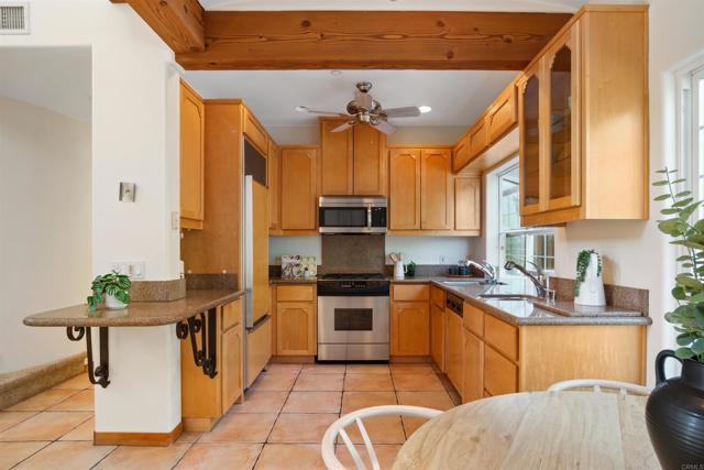 2320 Ivy Road, Oceanside CA: https://media.crmls.org/mediaz/e73c9968-076f-4ed0-9f78-0e348ad9da7d.jpg