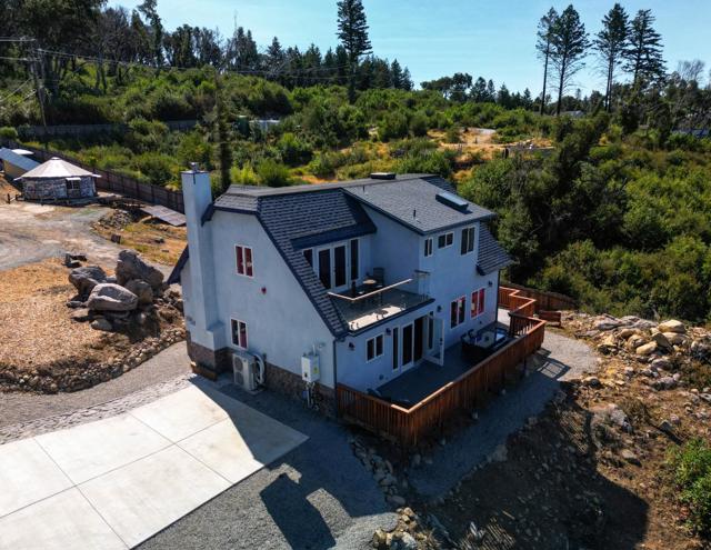 10701 Empire Grade, Santa Cruz CA: https://media.crmls.org/mediaz/e73d901d-17b3-419f-a613-0d4ed9437c7d.jpg