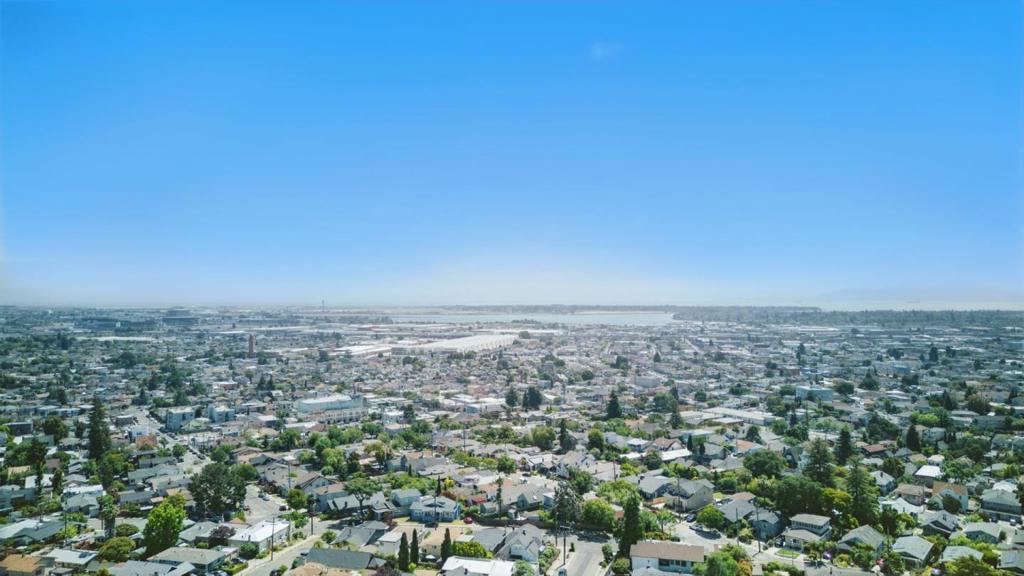 https://media.crmls.org/mediaz/e73fc876-4252-491d-8f94-e99d480eb6b8.jpg?preset=X-Large