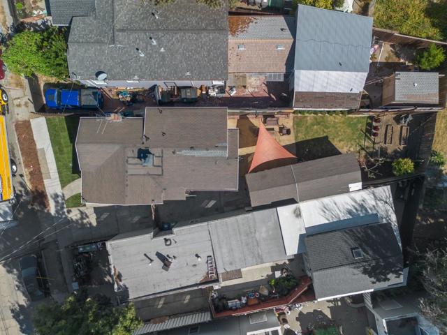2830 69th Avenue, Oakland CA: https://media.crmls.org/mediaz/e73fd996-9380-4196-b89b-fcfebfe85eb6.jpg