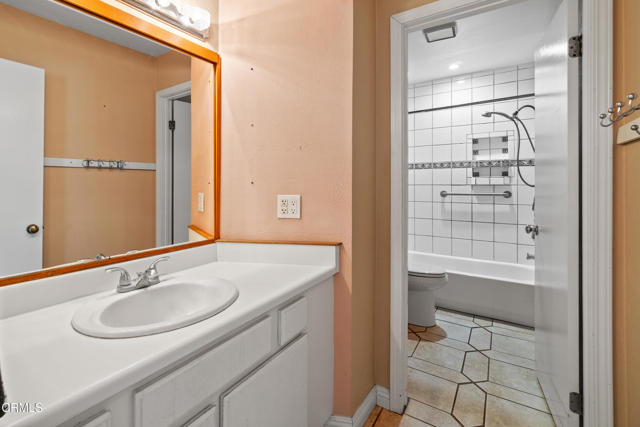 447 Ute Lane, Ventura CA: https://media.crmls.org/mediaz/e7409a21-3227-4057-a301-109a6146b762.jpg