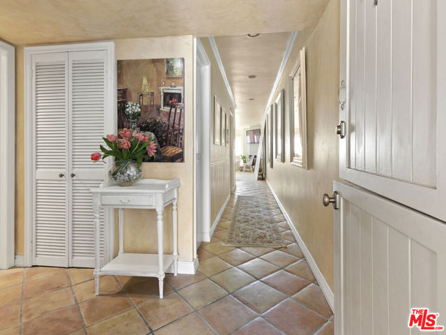 22626 Pacific Coast Highway, Malibu CA: https://media.crmls.org/mediaz/e7423ea0-24b2-4ee6-a277-626831e6c5aa.jpg