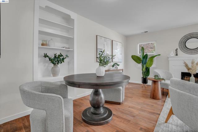 Image 9 of 36 For 16188 Yale Ave