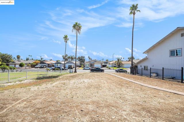 View of yard with a residential view
