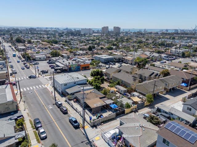 0 National, San Diego CA: https://media.crmls.org/mediaz/e7442214-971b-49d4-aa44-b203eafb9056.jpg