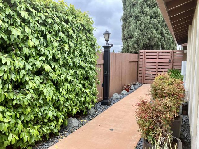 Detail Gallery Image 25 of 51 For 5447 Por Techo Ct, San Diego,  CA 92124 - 6 Beds | 3 Baths