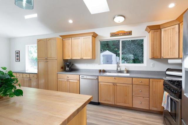2889 Branciforte Drive, Santa Cruz CA: https://media.crmls.org/mediaz/e7444e56-14c2-4eb2-b121-2bea34cc8ef1.jpg
