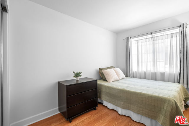 241 Monterey Road, South Pasadena CA: https://media.crmls.org/mediaz/e7459772-86b4-4161-87bd-4112e1fc482f.jpg