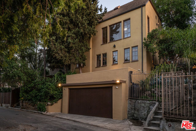 263 Lamont Drive, Los Angeles CA: https://media.crmls.org/mediaz/e746209c-7495-4918-a0b9-476c9f00ed6c.jpg