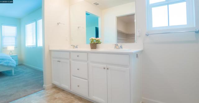 3805 Havengate Way, Sacramento CA: https://media.crmls.org/mediaz/e74640e5-c3ed-4bd9-9bee-4db6da5cc345.jpg
