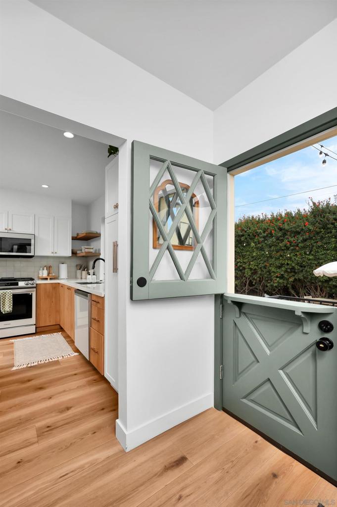 MLS #250043576SD image #18