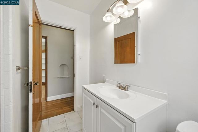 3832 33rd St, Sacramento CA: https://media.crmls.org/mediaz/e74869aa-8e6d-4af5-a2f9-8cb87e57b007.jpg