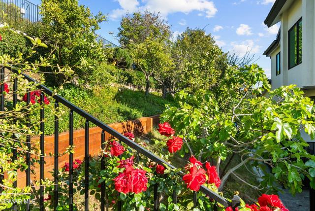 31460 Glenbridge Road, Westlake Village CA: https://media.crmls.org/mediaz/e748bd5d-78b6-4633-bf87-1cbb0a6036cc.jpg