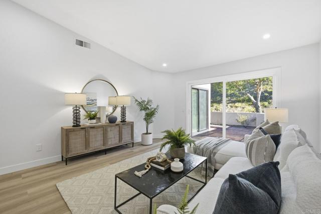 Detail Gallery Image 10 of 51 For 18023 Avenida Alozdra, Rancho Bernardo (San Diego),  CA 92128 - 2 Beds | 2 Baths