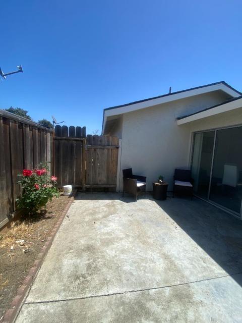 170 Gonzalez Drive, Hollister CA: https://media.crmls.org/mediaz/e749b88a-34cf-4c08-b8fb-daa15d9d3c9f.jpg