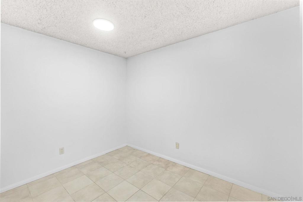 9120 Gramercy - photo 18