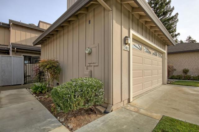 141 Joes Lane, Hollister CA: https://media.crmls.org/mediaz/e74a146f-ba28-4f86-85cd-c97df640887f.jpg